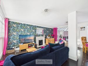 Photo 17- click for photo gallery